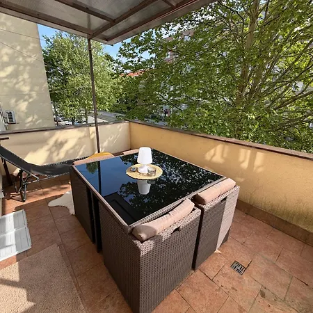 Luxury With Terrace Apartmán